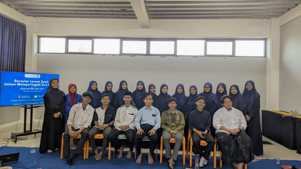 Memaknai Perjalanan Spiritual melalui Seni dan Tradisi: UKM Hadroh Universitas Darunnajah Selenggarakan Peringatan Isra’ Mi’raj dengan Pendekatan Multidimensi Memaknai Perjalanan Spiritual melalui Seni dan Tradisi: UKM Hadroh Universitas Darunnajah Selenggarakan Peringatan Isra’ Mi’raj dengan Pendekatan Multidimensi